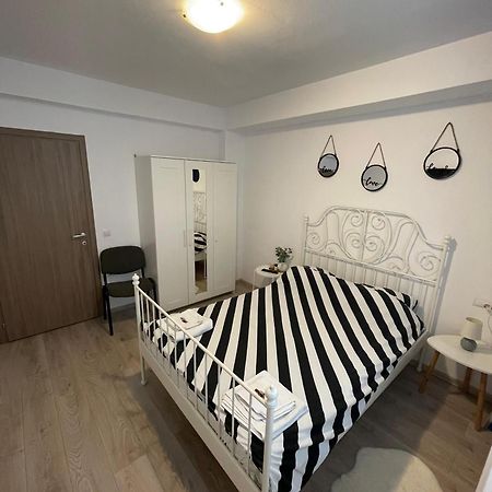 Roxi'S Apartment Sibiu Ngoại thất bức ảnh