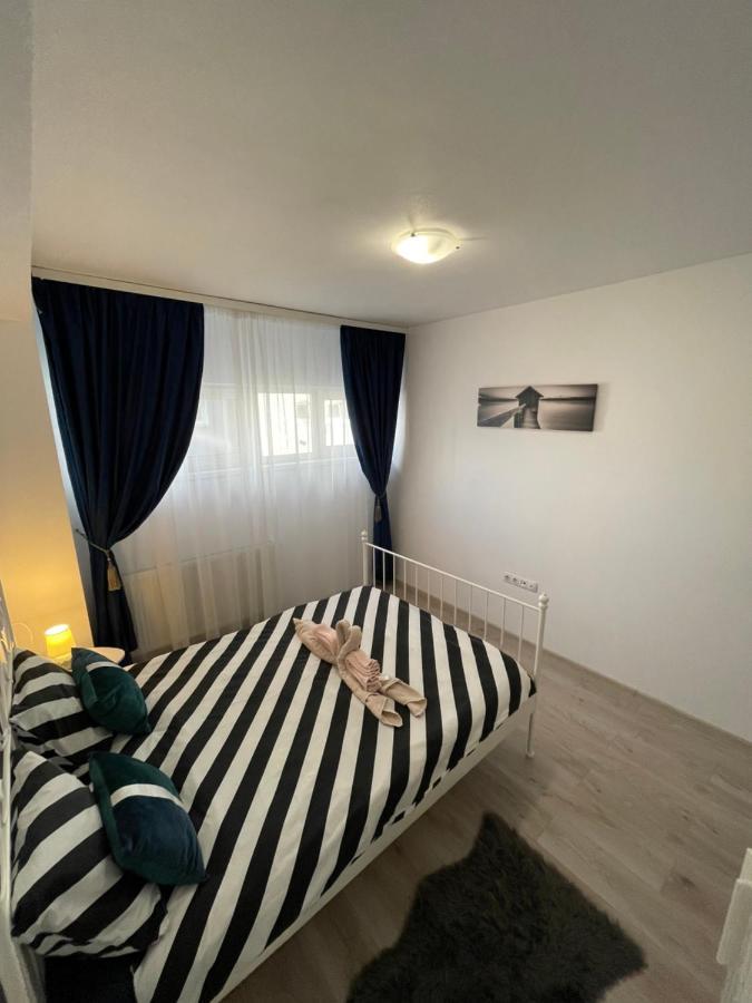 Roxi'S Apartment Sibiu Ngoại thất bức ảnh