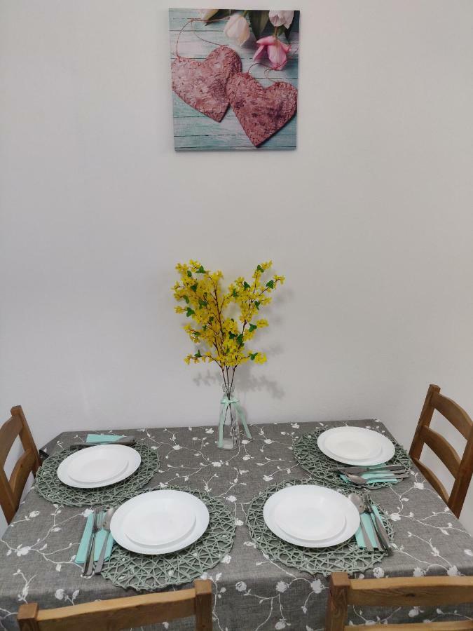 Roxi'S Apartment Sibiu Ngoại thất bức ảnh